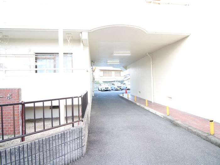 エントランス部分 長岡コ－ポ