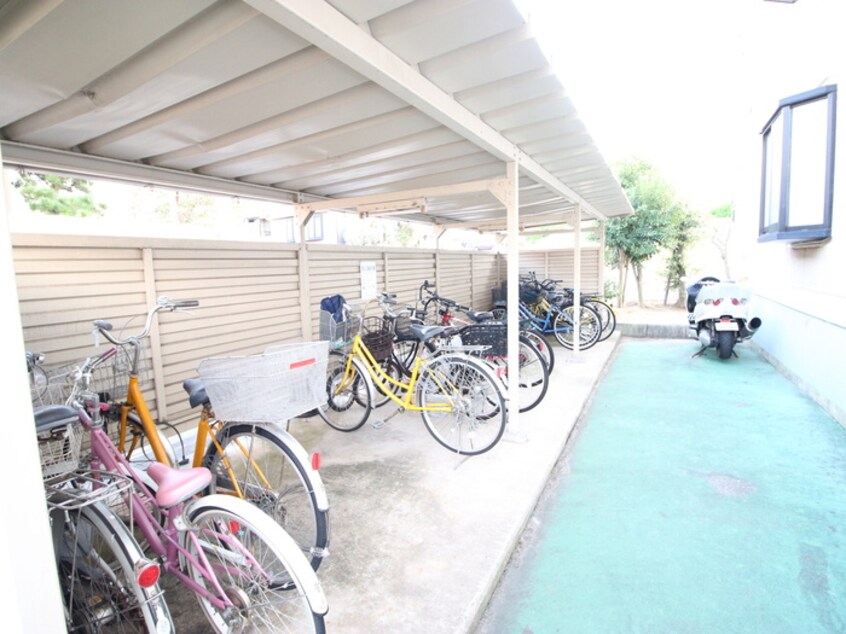 駐輪場 サンシティ今寺