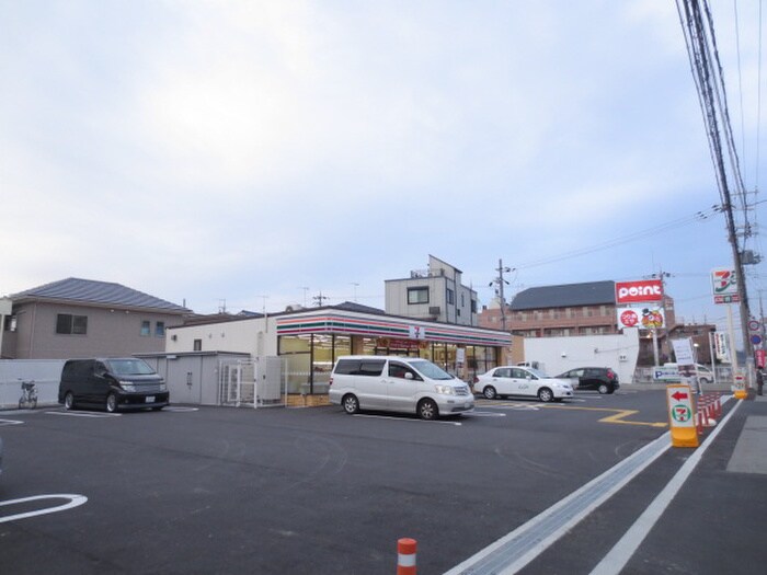 セブンイレブン(コンビニ)まで700m サンシティ今寺