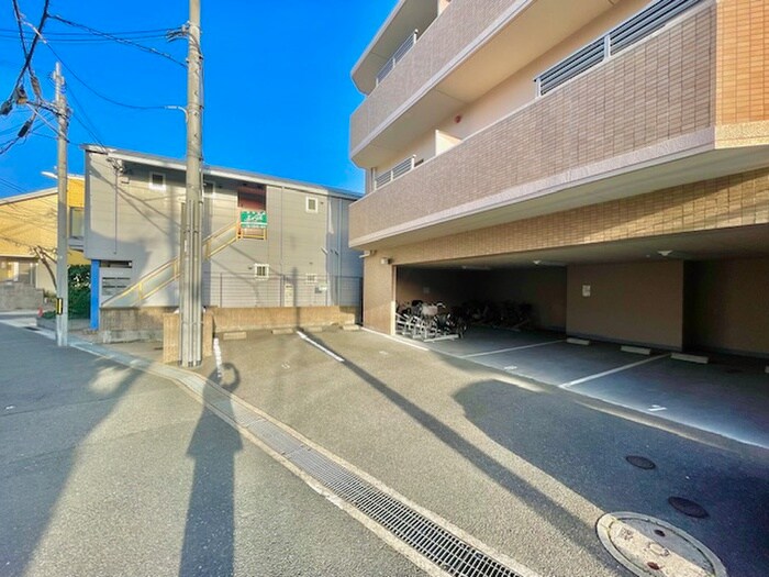 駐車場 アジュール豊中本町