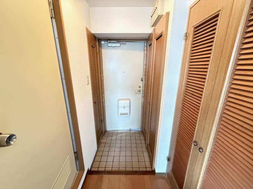 玄関 ﾗｲｵﾝｽﾞﾏﾝｼｮﾝ南方（402）