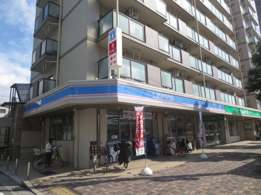 ローソン JR尼崎駅前店(コンビニ)まで776m サニーフォレスト長洲