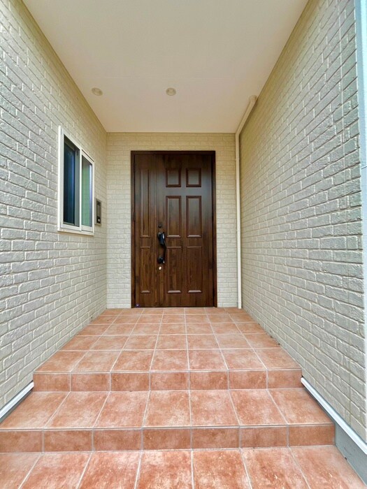 エントランス部分 ソレイユ貝塚