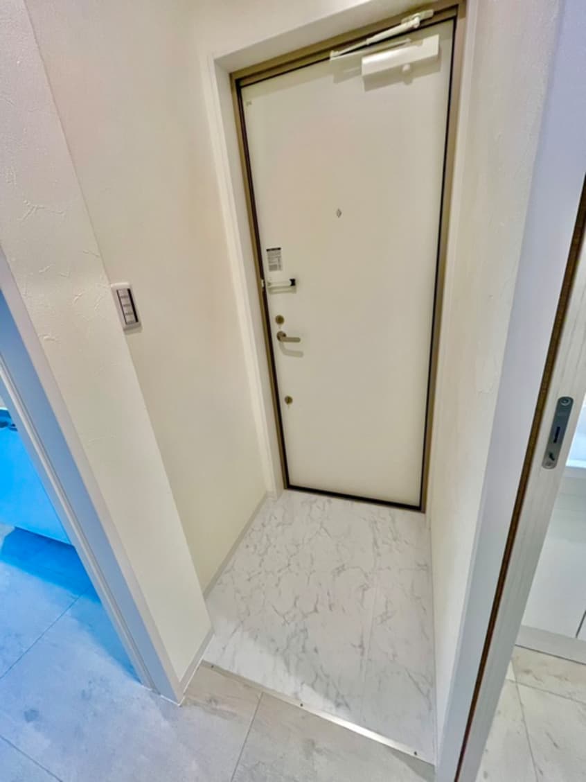 玄関 ソレイユ貝塚