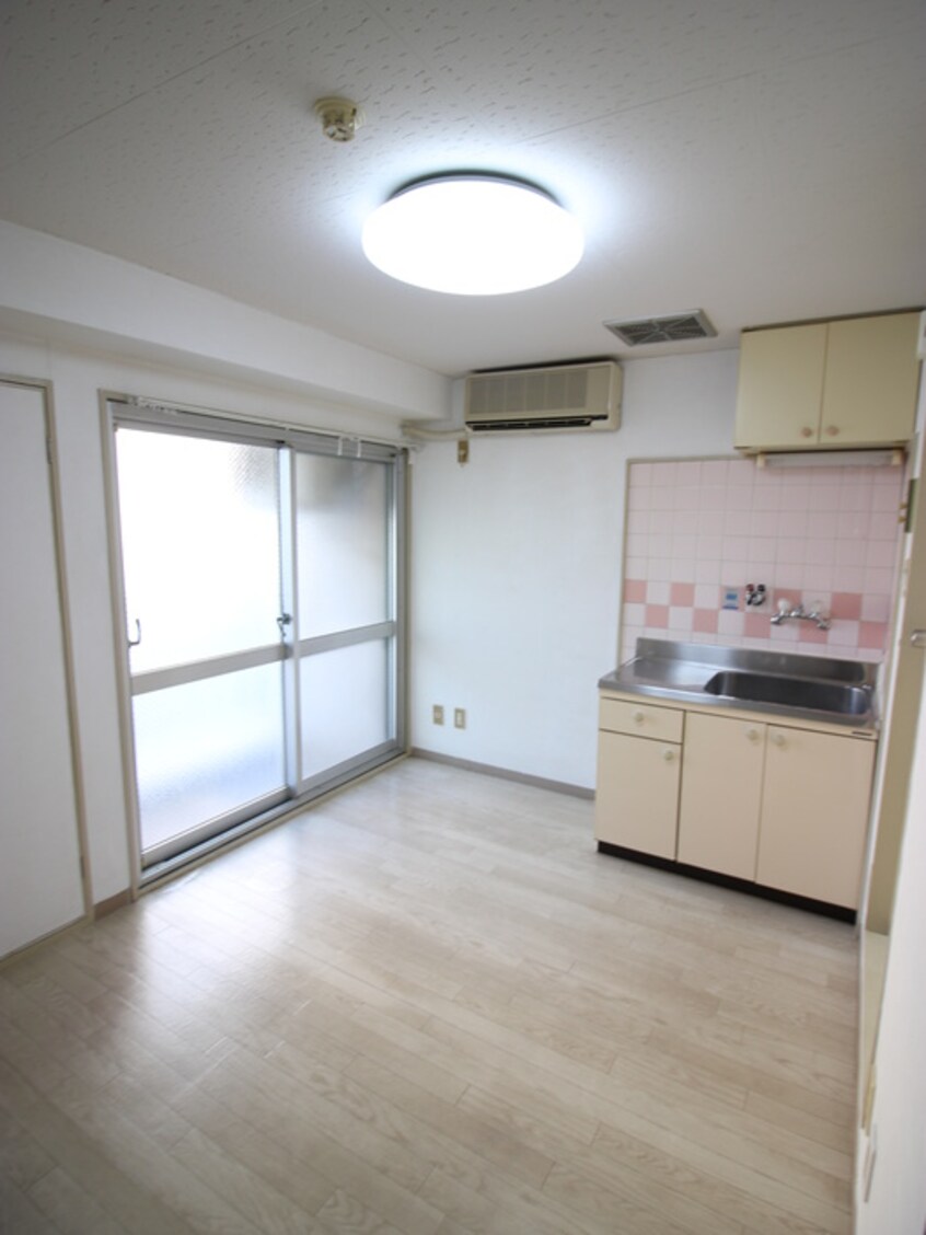 居室 アウトバーンＧＫ