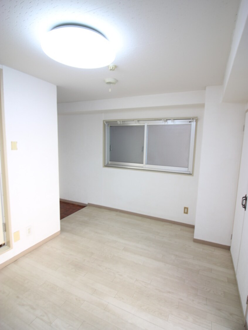 居室 アウトバーンＧＫ