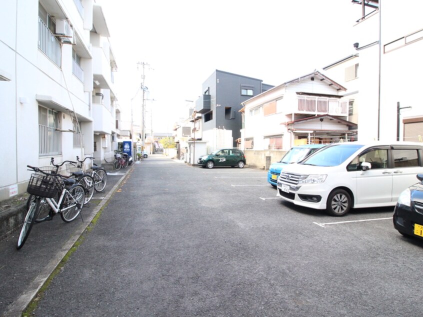 駐車場 パレス摂津庄屋