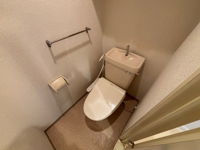 トイレ カ－サ・ヴェルディ