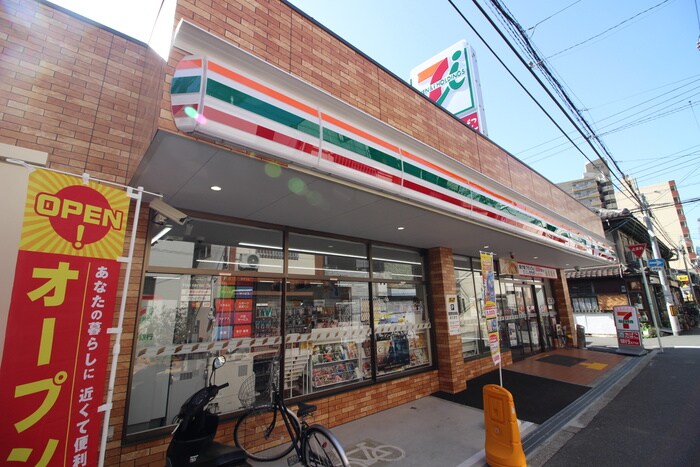 セブンイレブン(コンビニ)まで125m アクアプレイス梅田5(501)