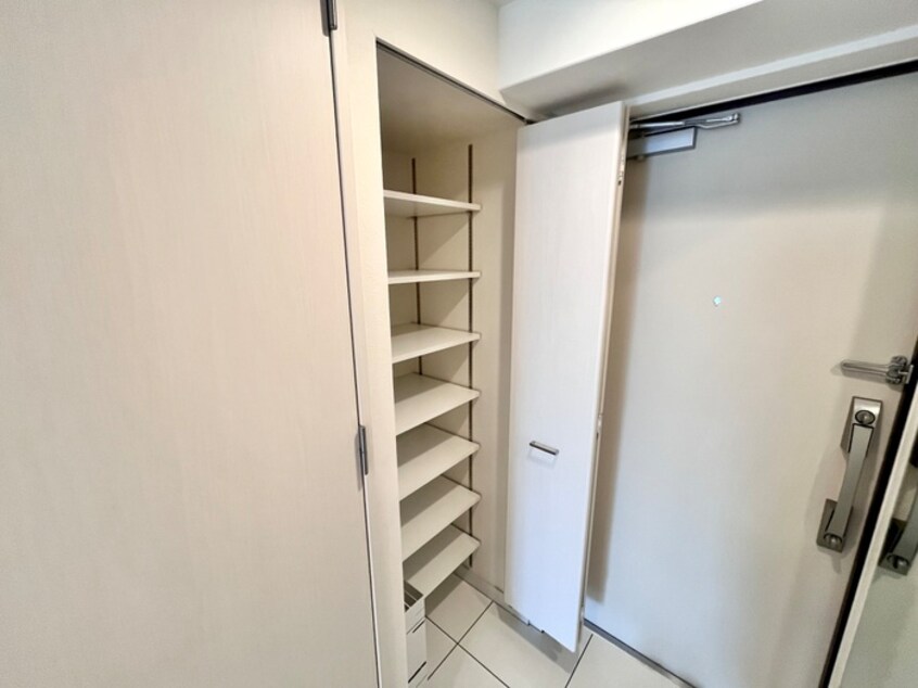 靴箱 ブランTAT西宮江上町