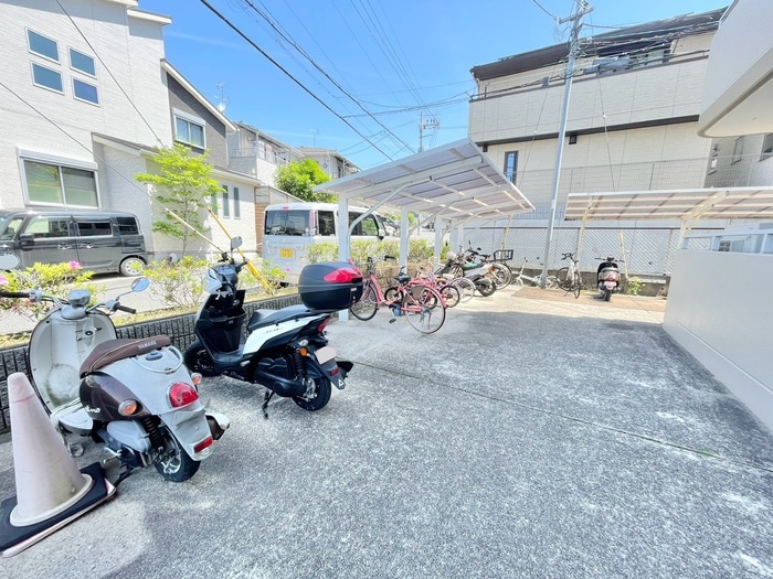 バイク置き場 壱番館