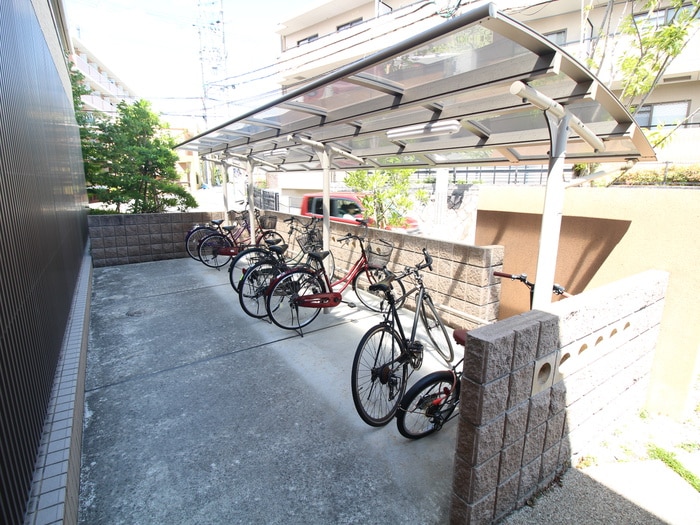 駐輪場 グラン藤