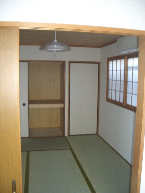 居室 ｴｸｾﾚﾝﾄ江坂