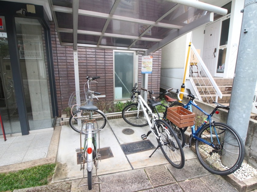 駐輪場 ウエストコ－ト北白川