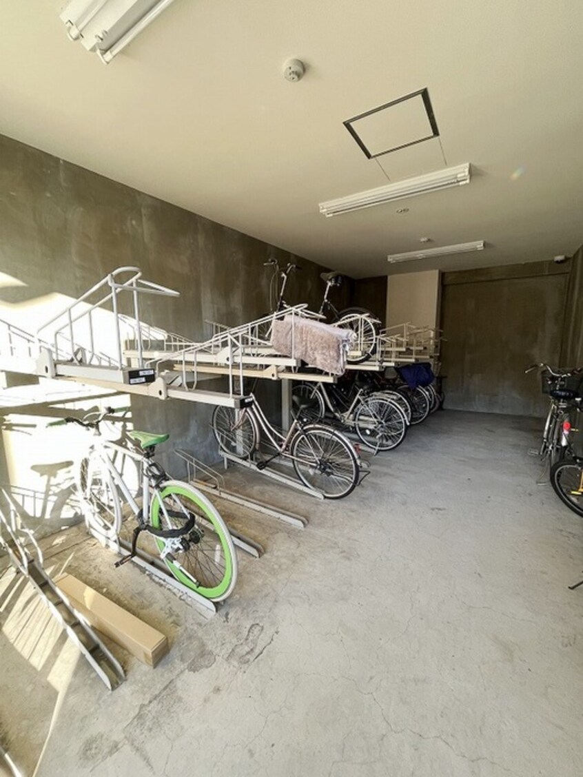 駐輪場 さんさん千林