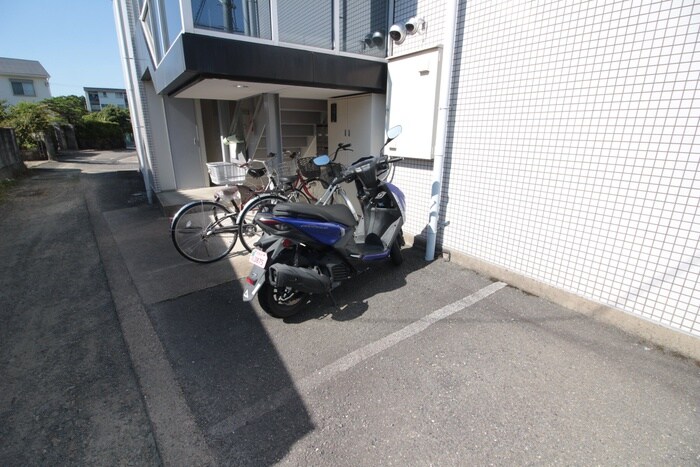 バイク置き場 オプティトモオカⅠ