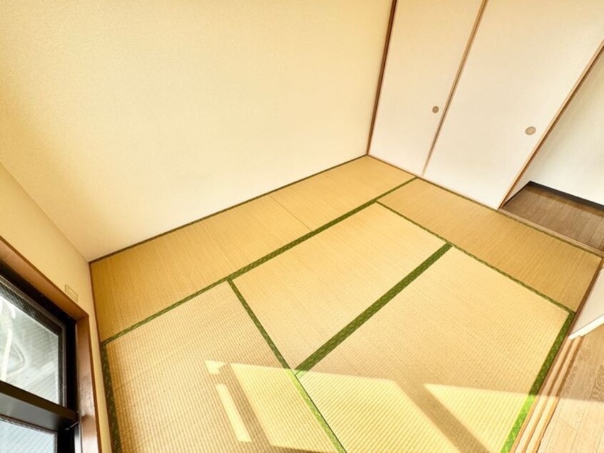 居室 リバ－サイドマンション川勝