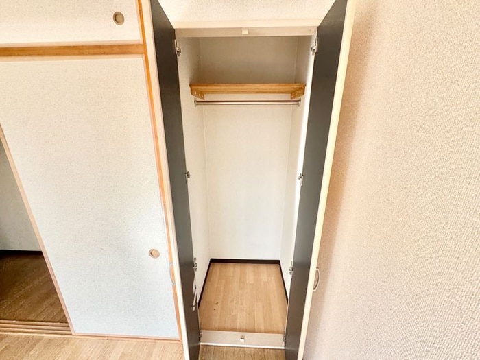 収納 リバ－サイドマンション川勝