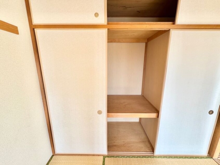 収納 リバ－サイドマンション川勝