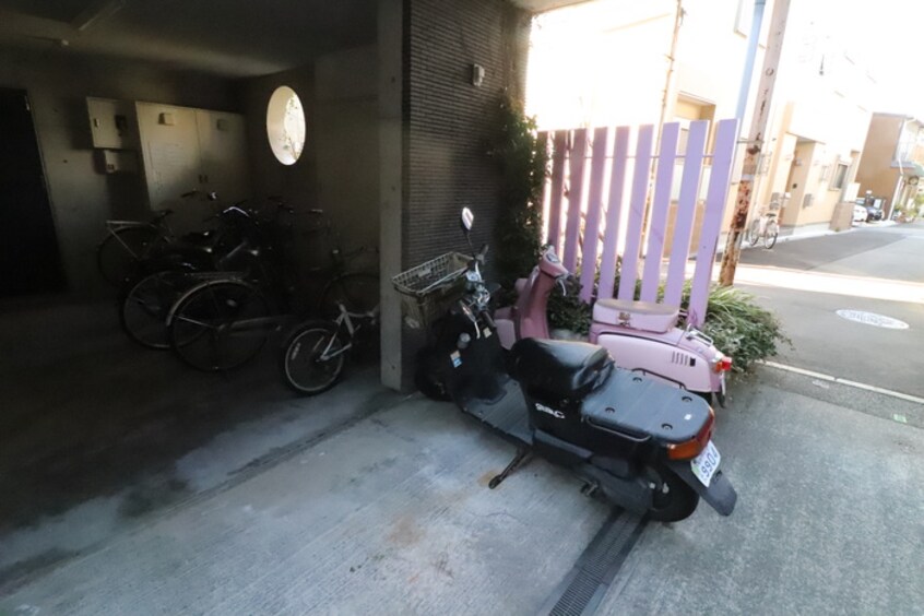バイク置き場 ＳＨＩＫＯＫＵⅧ