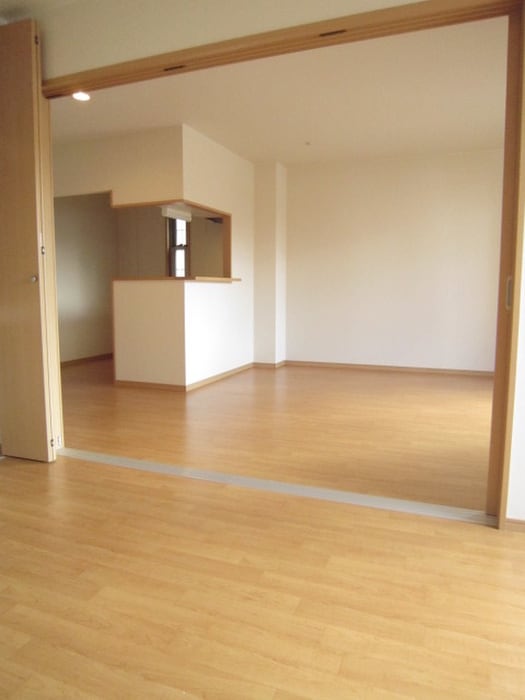 居室 フォ－シ－ズン