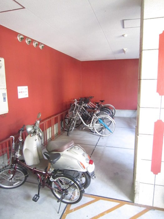 駐輪場 リバーライズ布施