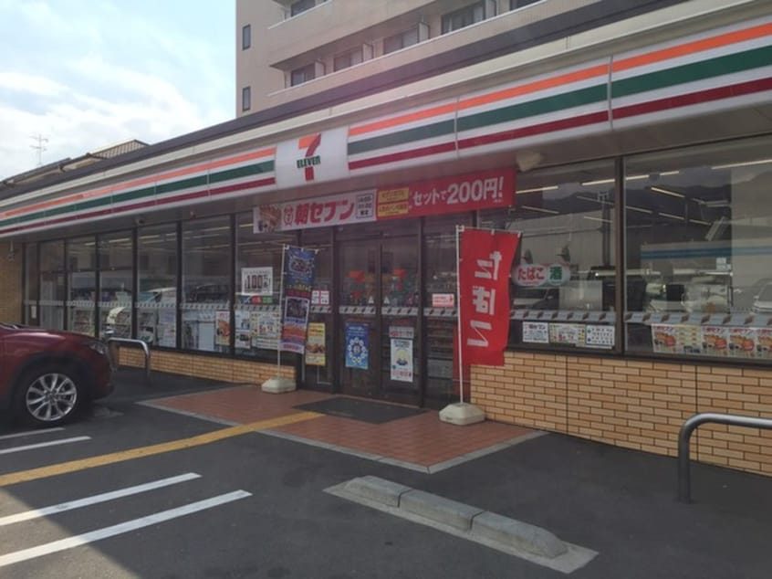 セブンイレブン東大阪長栄寺店(コンビニ)まで329m リバーライズ布施