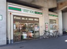 ローソンストア100ＬＳ河内永和駅前店(コンビニ)まで539m リバーライズ布施