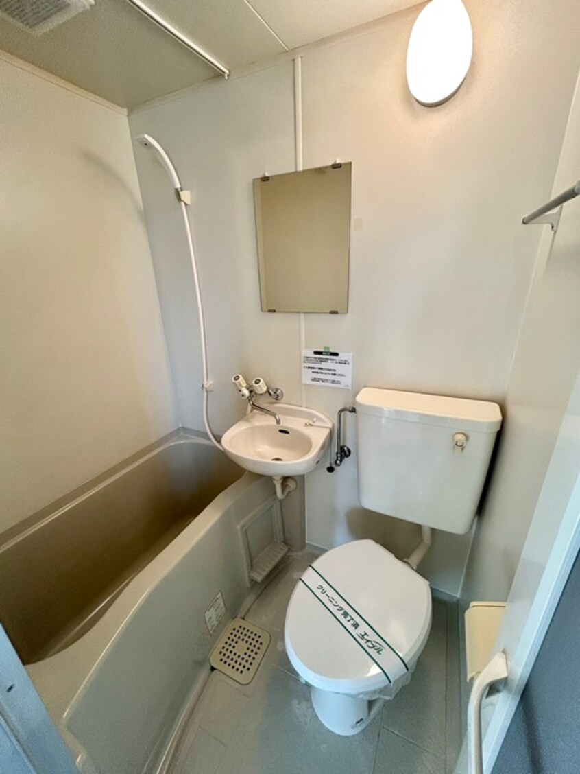 バス／シャワールーム等 シェーネヴェレ