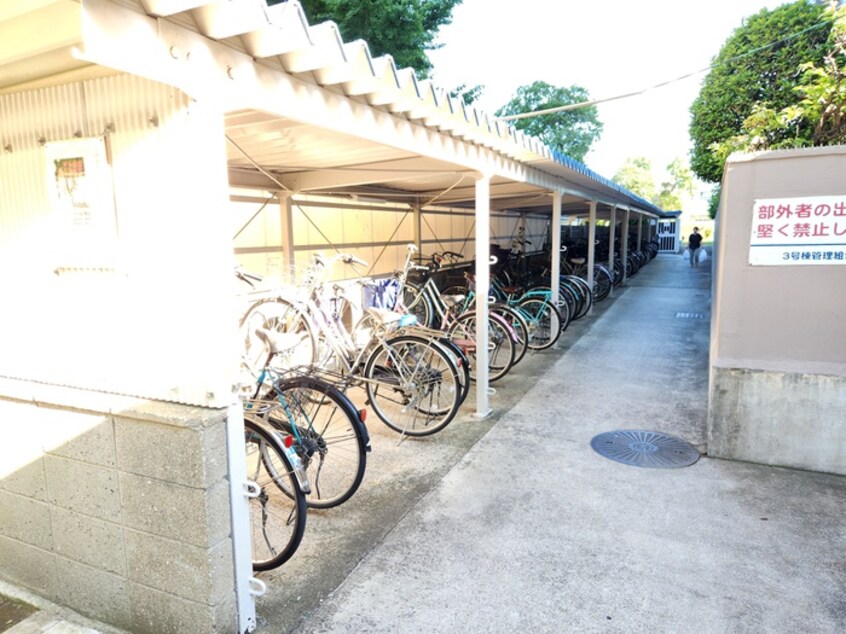 駐輪場 メガロコープ平野3号棟（758）