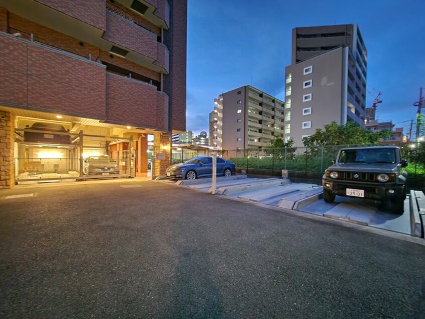 駐車場 ベルファ－ス緑地公園