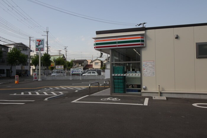 セブンイレブン(コンビニ)まで550m ミラージュ垂水