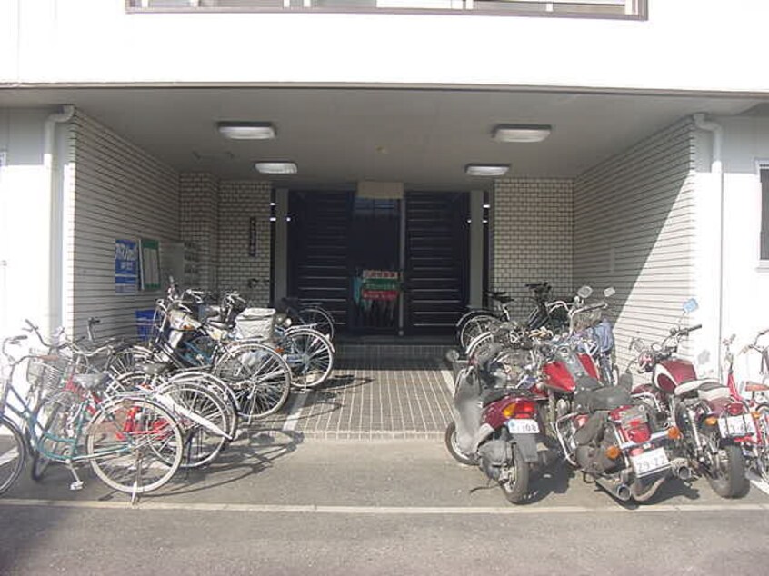 駐輪場 プレアール高槻春日