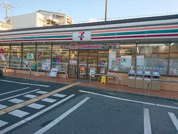セブン-イレブン 高槻松川町店(コンビニ)まで250m プレアール高槻春日