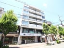 アンビシャスおいけの外観