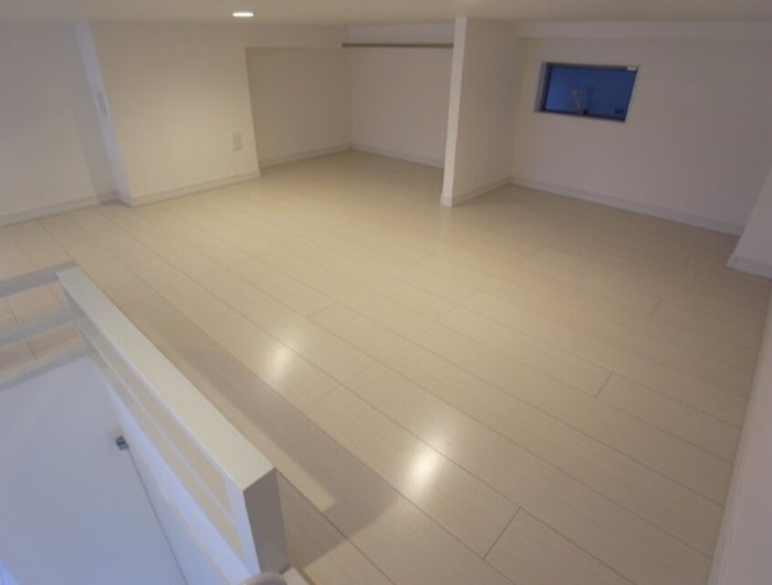 ロフト メゾンド　イスティクラール