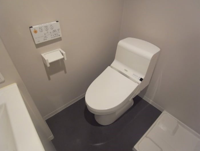 トイレ メゾンド　イスティクラール