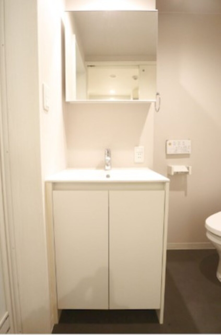 洗面 メゾンド　イスティクラール