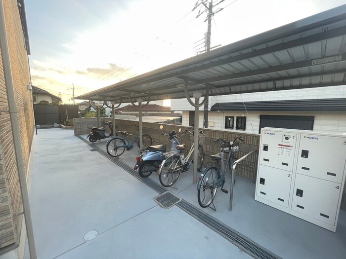 駐輪場 エイシン楠葉美咲
