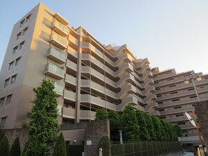 ｳﾞｨﾙﾇｰﾌﾞｶﾞｰﾃﾞﾝｽﾞ千里山西(1013)