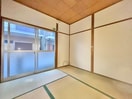 居室 谷内連棟貸家（南）