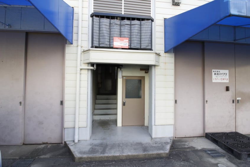 エントランス部分 白房荘１号館