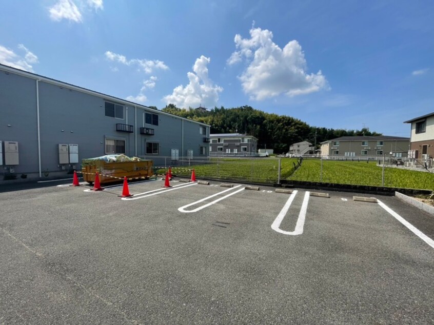 駐車場 グランモデッサＢ