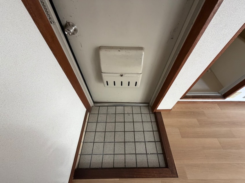 玄関 ロイヤル石井