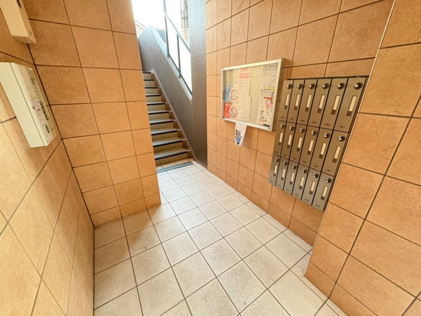 エントランス部分 トリニティ－グレ－ス