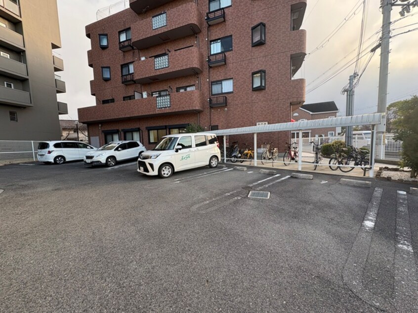 駐車場 トリニティ－グレ－ス