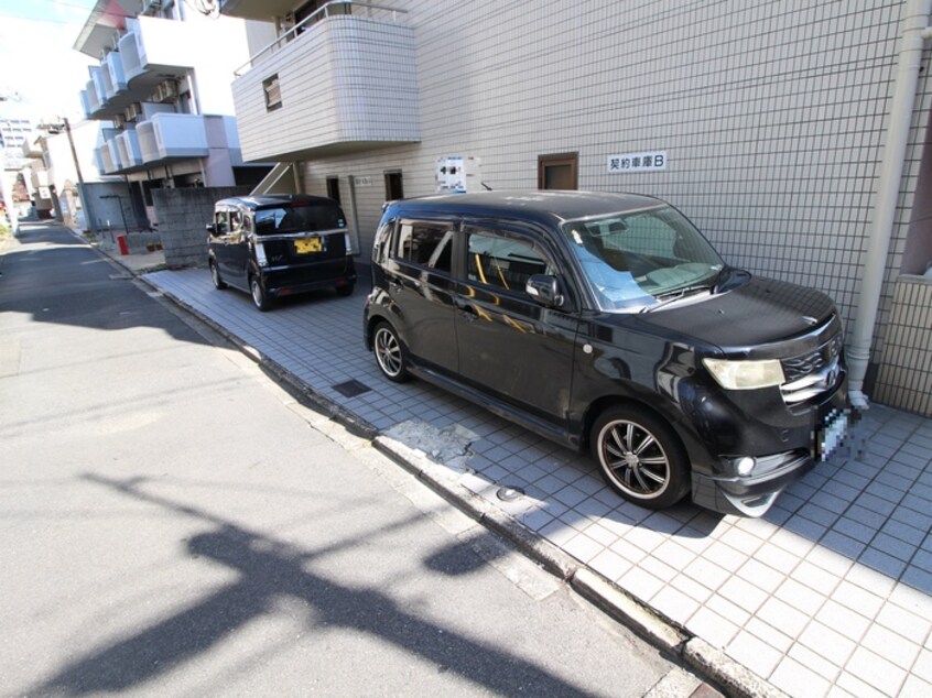 駐車場 ルシェ－ル西院