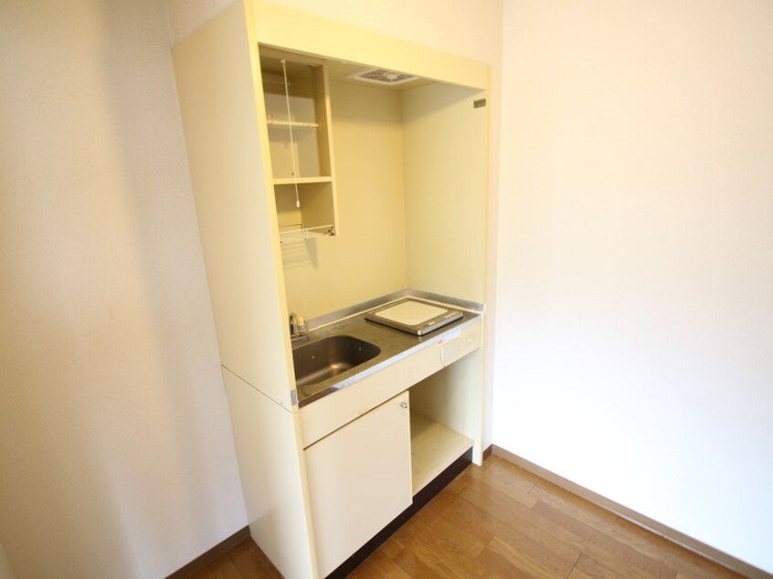 キッチン トリヴェ－ル唐国