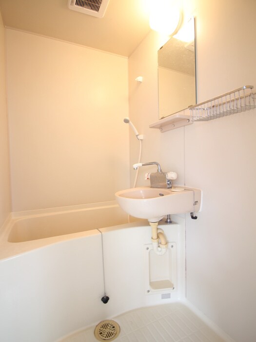 バス／シャワールーム等 トリヴェ－ル唐国