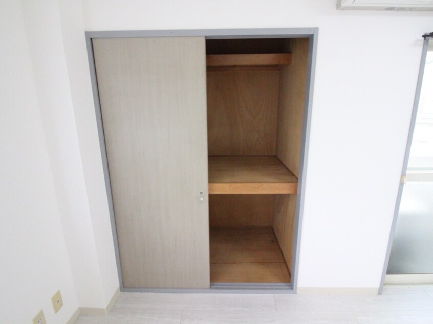 収納 トリヴェ－ル唐国